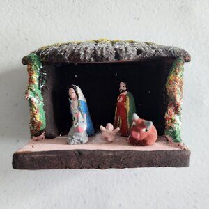 Ilobasco Nativity Hand Painted Clay Miniature Scene El Salvador.